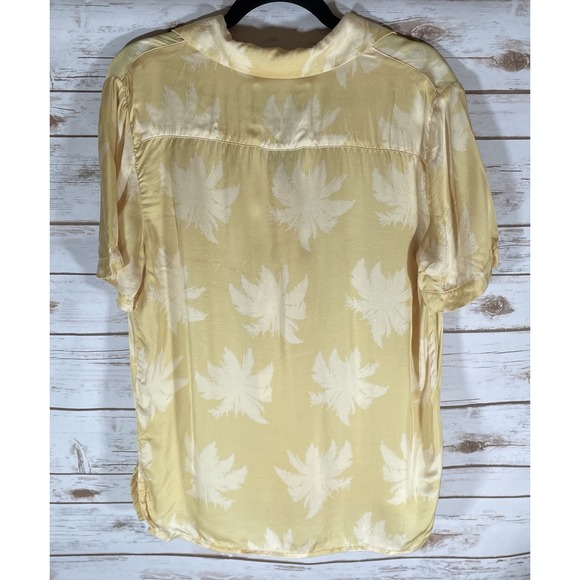 Pistola Women's Short Sleeve Button-Up Shirt Size Small‎ Yellow Leaf Print - Picture 2 of 6
